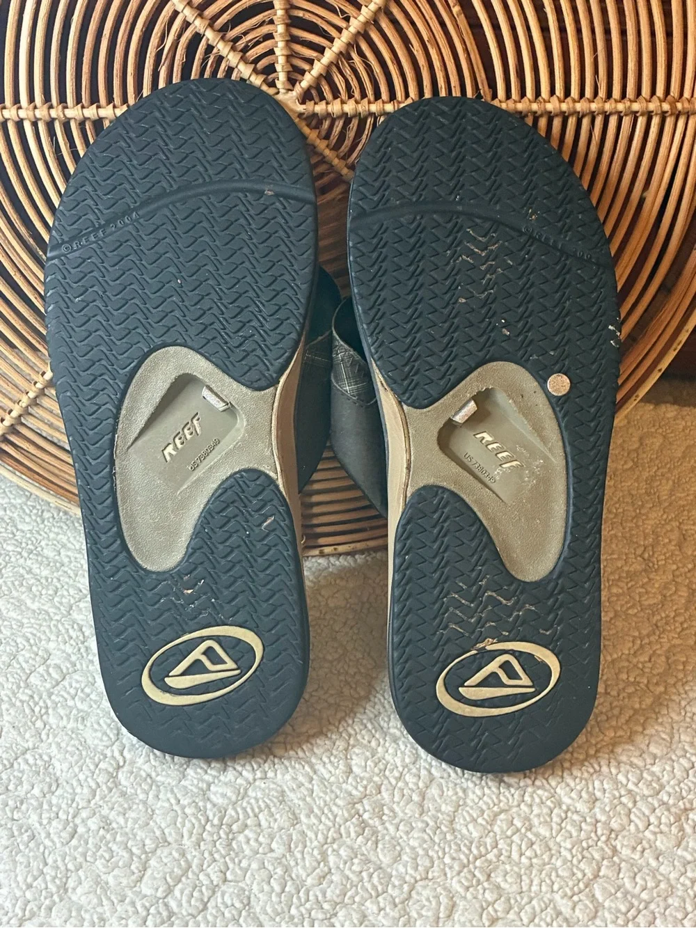 Reef Men’s Size 9 Black Cushioned Flip Flop Sandals Comfort